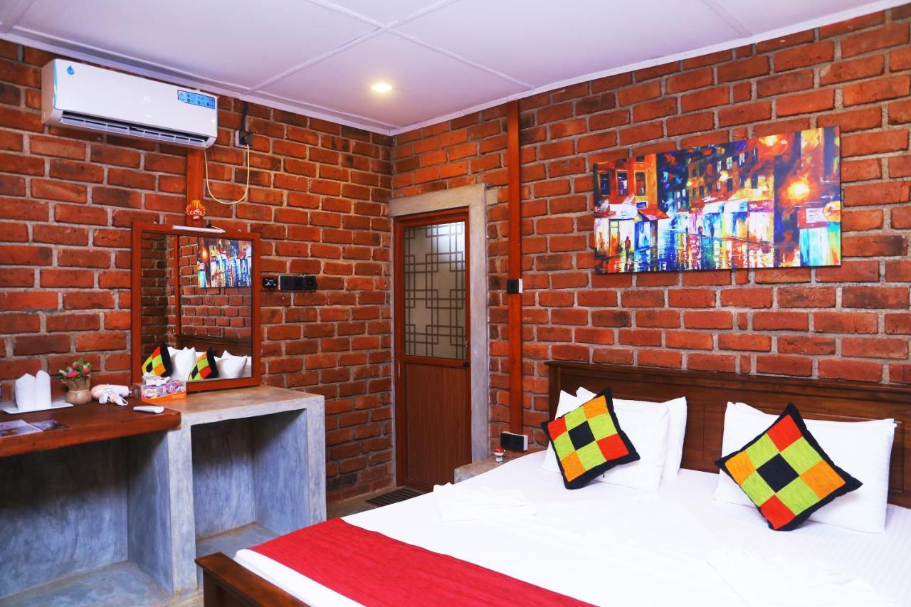 Click Hiriketiya Hotel Dickwella Exterior photo