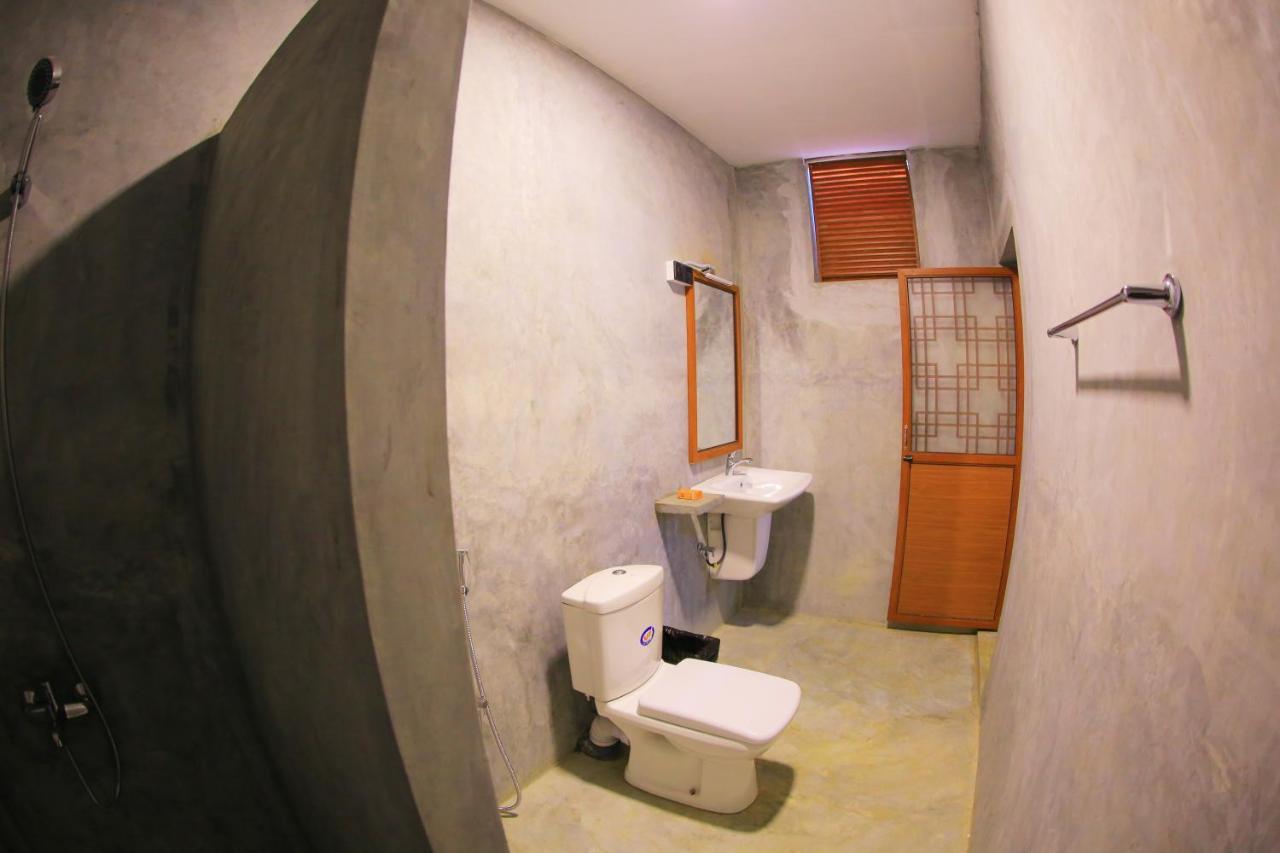 Click Hiriketiya Hotel Dickwella Exterior photo