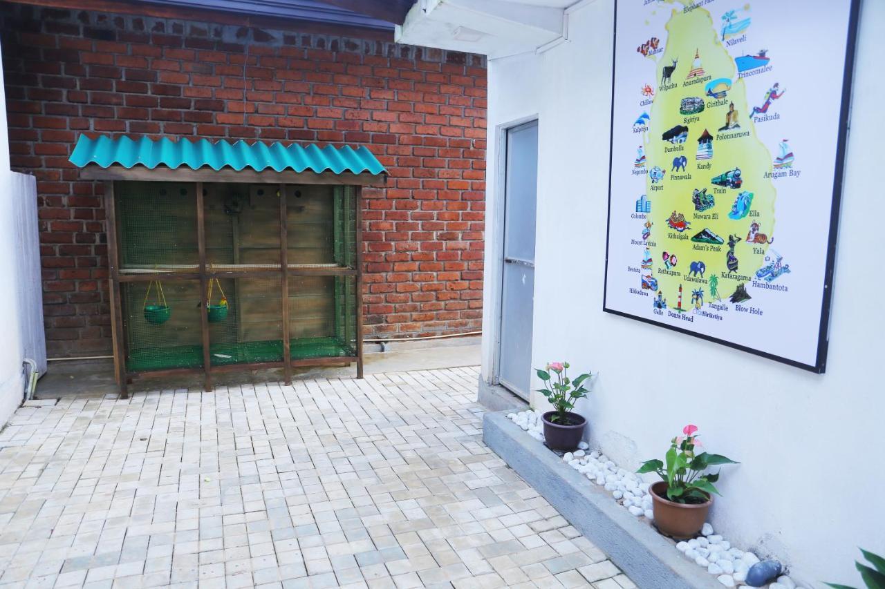 Click Hiriketiya Hotel Dickwella Exterior photo