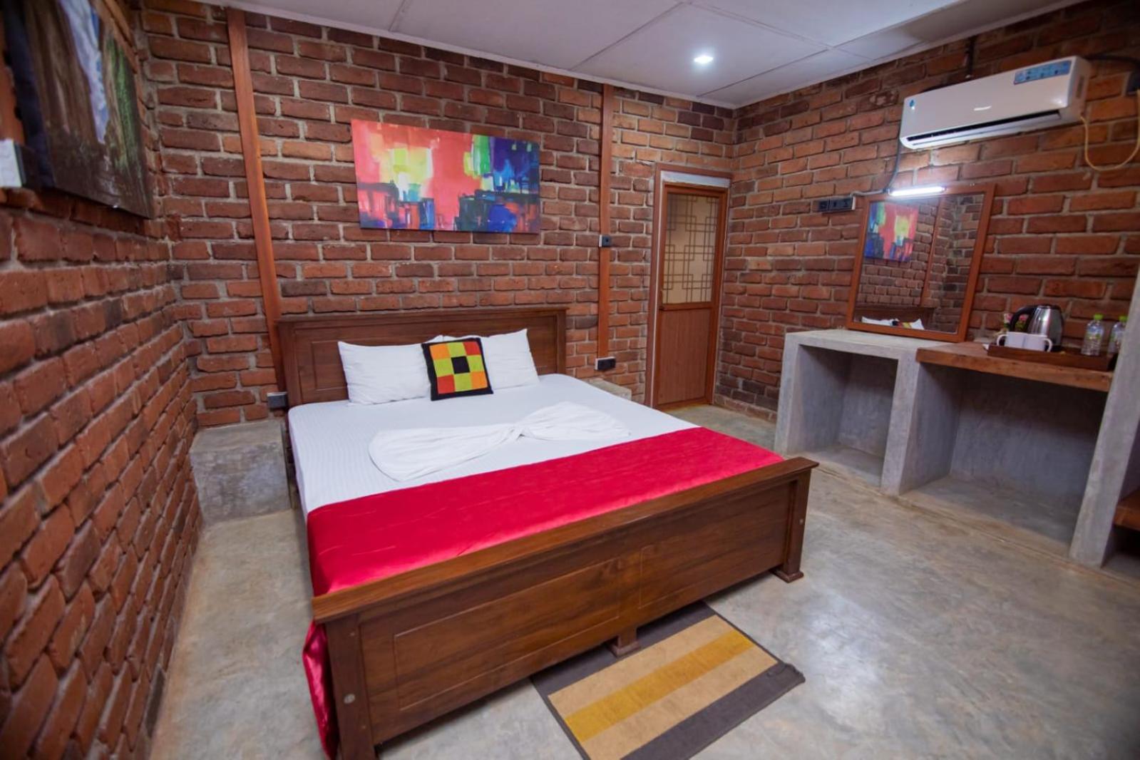 Click Hiriketiya Hotel Dickwella Exterior photo
