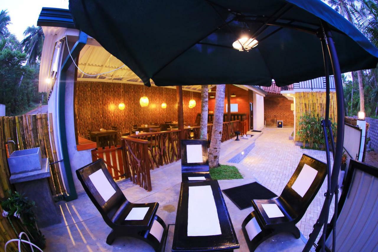 Click Hiriketiya Hotel Dickwella Exterior photo